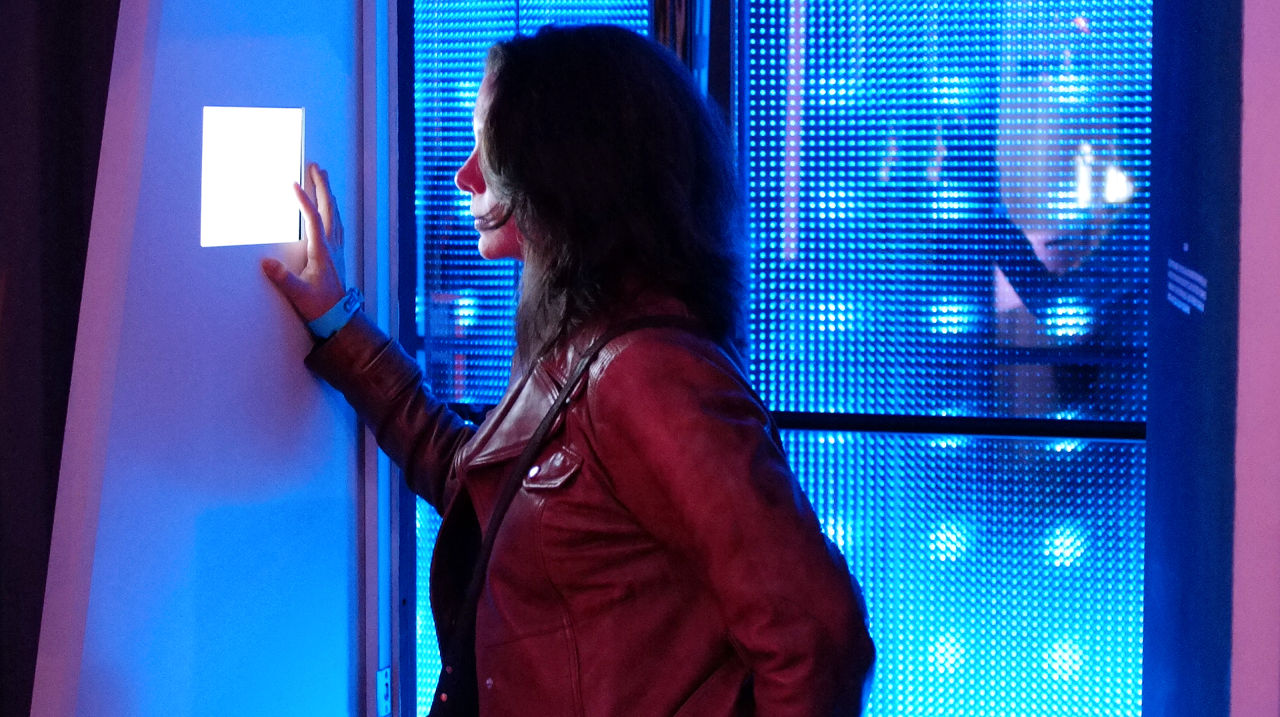 is the photon shower a better cure for jet-lag